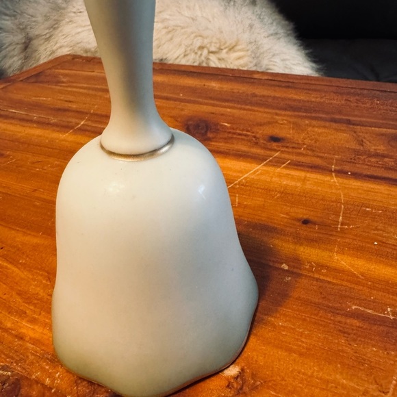 Vintage White Decorative Bell with Lady Portrait - Picture 3 of 5